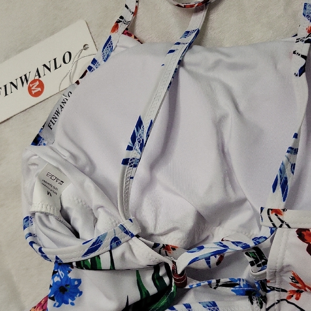 Nwt Multicolor Floral One Piece Swimsuit Size M - Picture 4 of 5